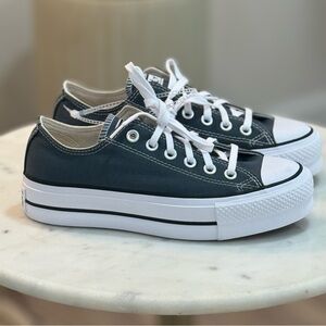 NEW Converse Chuck Taylor All Star Platform Sneaker - Women's